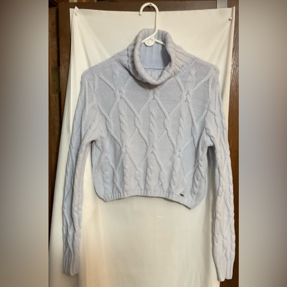 Hollister: Baby blue turtle neck extra small sweater with little Hollister tag . - Picture 5 of 7